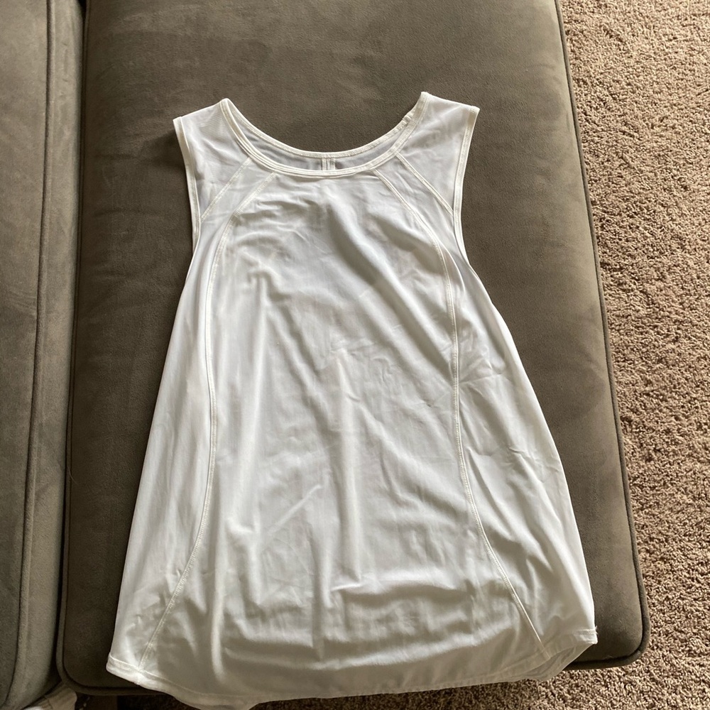 Lululemon top! Size 6